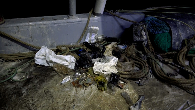 Akdeniz'de balıktan çok çöp çıkıyor, balıkçılar nadas istiyor